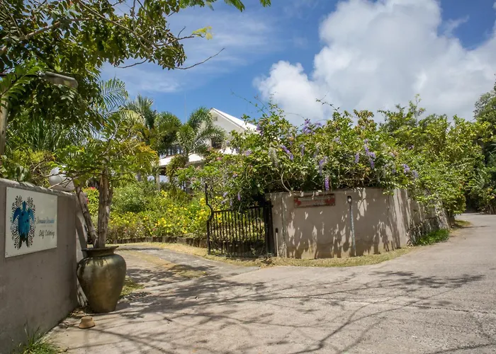 Domaine Desaubin Luxury Guest house Takamaka